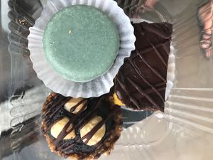 mint macaron  at Ostraw Vegan in Bucharest