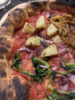 Different stations, from roasted red pepper to turnip and spinach. No bad station. And look at the crust.  at CasaMatta in Noto