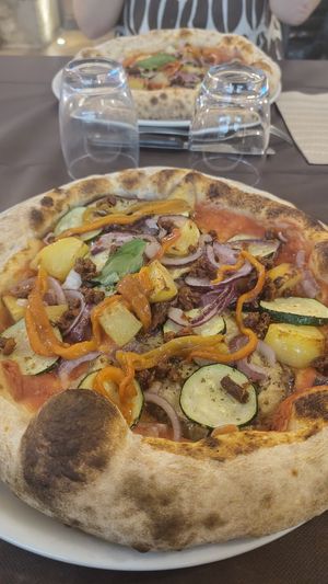 Pizza Campagnola at CasaMatta in Noto