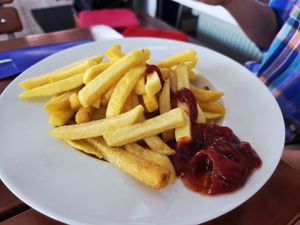 Pommes mit Ketchup at Pier Vier in Cuxhaven