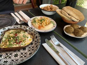   at d&a hummus bistro - Zuid in Amsterdam