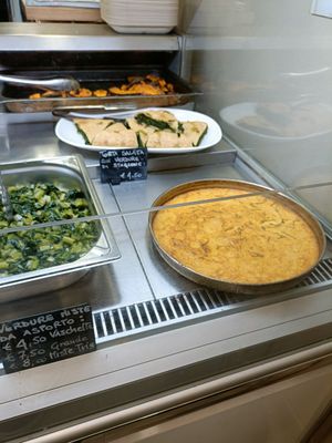 Food counter at Cuore Verde in Milan