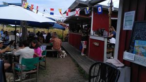  at Les Poissonniers de Möja in Moeja