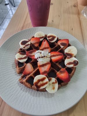 Vegan waffle at Happy Place  in Heredia