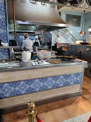 Kitchen at La Pepica in Valencia