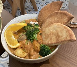 Tofu Makhani Bowl with Local Organic Broccoli & Pita Bread  at Wanaka in Hong Kong Island