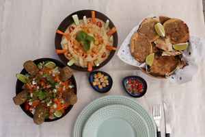 Almoço Mediterrâneo vegano 🌱   at Vila Jundu in Guaruja