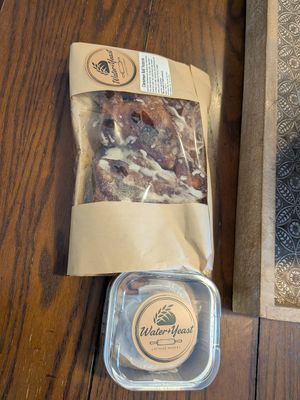 Cinnamon focaccia and cinnamon roll (water + yeast) at Waterloo Vegan Market in Cleveland