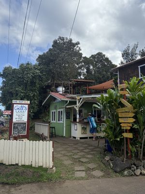   at Gill's Lanai in Kapaau