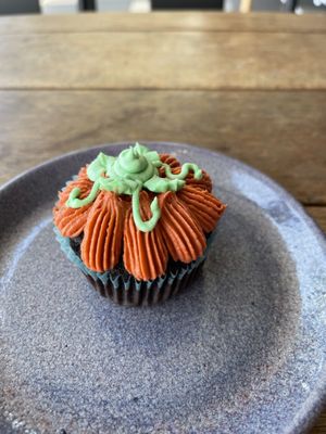 Halloween pumpkin cupcake    at Scullin Sweet Bones in Scullin