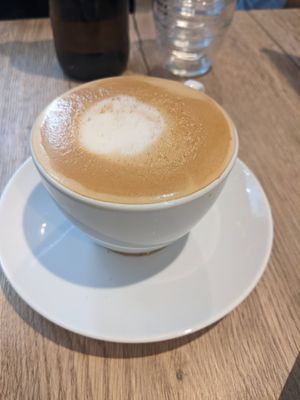 Cappuccino (4€) - 4/5. at Meraki in Grenoble