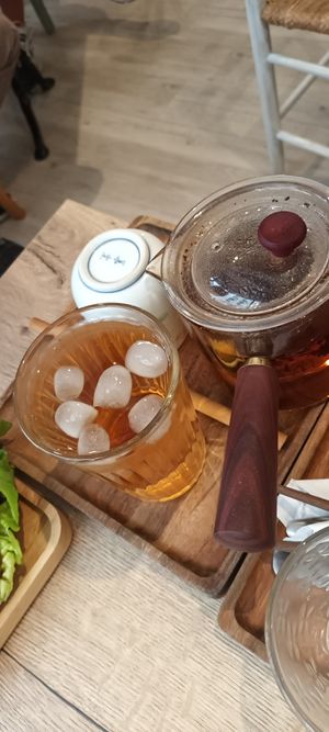 Passion fruit ice tea and hot black tea(forgot the name) at Meraki in Grenoble