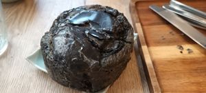 Black sesami roll at Meraki in Grenoble