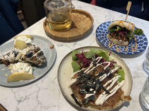 26€ 2 sale and 1 sucre plate + 1 drink & 1 patisserie  at Meraki in Grenoble