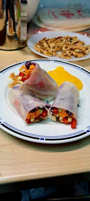 Summer rolls with peanut butter sauce and mango sauce at El Taller in Gran Canaria