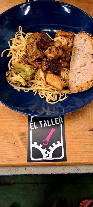 Singapour noodles at El Taller in Gran Canaria