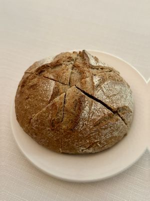 Freshly baked bread at Vannu in Breda