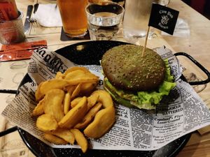 Burger vegano at Clem Pub Birreria in Bormio