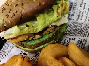 Burger vegano at Clem Pub Birreria in Bormio