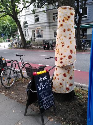 "Gewrappter" Baum... at sour kitchen in Hamburg