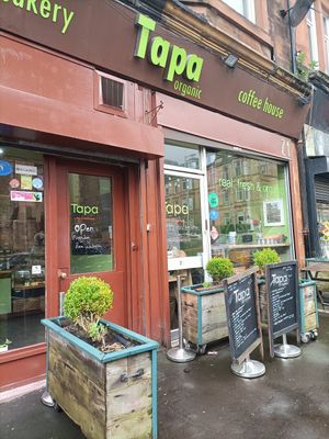 Outside at Tapa Coffee and Bakehouse in Glasgow