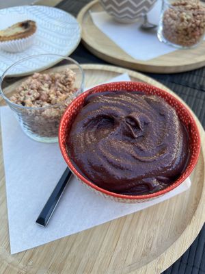 Açaí bowl with granola #Veganuary at Mercado Orgânico in Porto