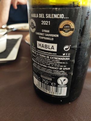 Vegan red wine at Arrocería El Rek in Valencia