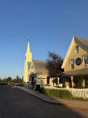 Avonlea  at La Rose Bistro in Cavendish
