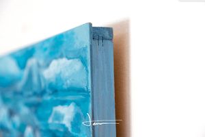 descentralizarle y mostrarnos que hay mucha vida más allá de la sociedad humana. at Laura Torrico in Gijon