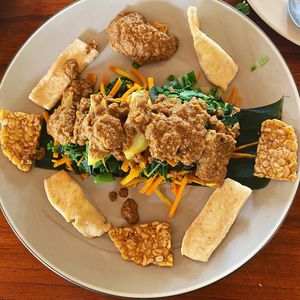 Gado Gado (fresh steamed veggies with a peanut sauce on top) accompanied with tofu, tempeh and potato   at Taman Dukuh Bali Farm Cooking School - Cooking Class Ubud in Gianyar