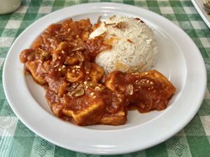 Tofu curry  at Shwe Burmese Restaurant in Rensselaer
