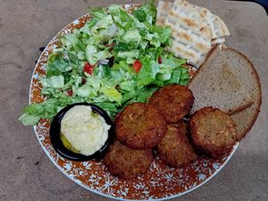 Sokaki Café Falafel meal - hummus, side salad - pitta bread and "German style" Rye bread at Sokaki Cafe in Nafplion