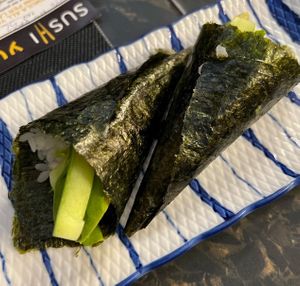 Temaki avocado e insalata  at Sushi Yuan in Milan