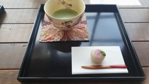 Matcha and sweets at Tea Shop Yūhi - ティーショップ夕日 in Hokkaido