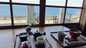  at Tea Shop Yūhi - ティーショップ夕日 in Hokkaido