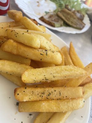 Fries  at Vangelis Hotel Restorant in Himare