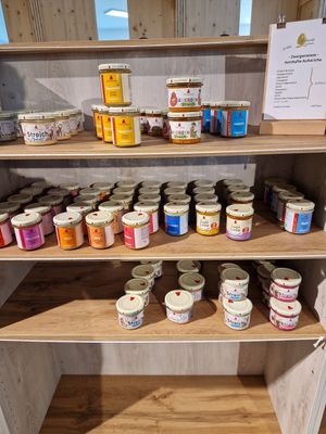 Vegane Aufstriche at Unverpackt Zeidwerds in Mulfingen