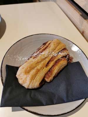 Cinnamon pastry at A Little Lost in Munich