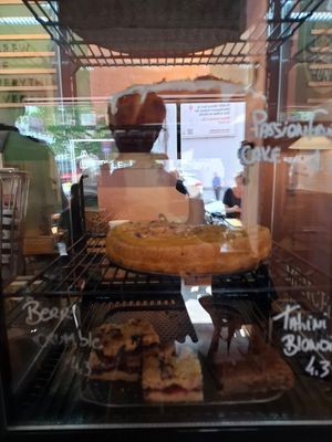 Some cakes at A Little Lost in Munich