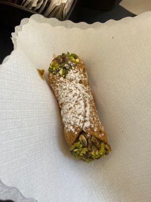 Vegan cannolo with piatachio cream at Sicilian Goodness - Via Roma in Padua