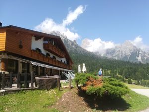 Vista all'esterno at Chalet Ristorante Piereni in Tonadico