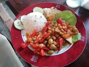 Vegan-friendly salad at Café El Mago in Trinidad
