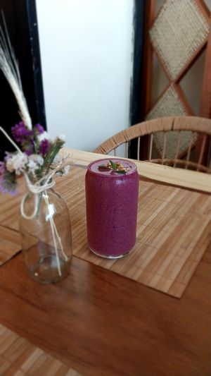 BERRIES SHAKE at Aguacate Veggie Bar in Oaxaca