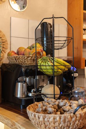 FRUTAS FRESCAS DE TEMPORADA TODOS LOS DÍAS at Aguacate Veggie Bar in Oaxaca