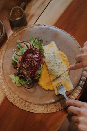 Omelette vegetariano at Aguacate Veggie Bar in Oaxaca
