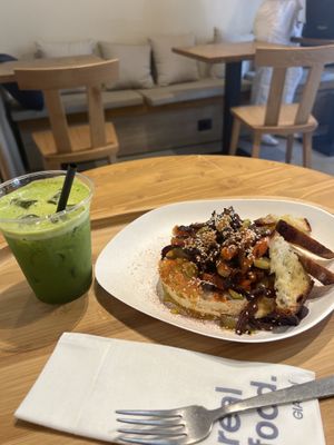 Hummus Platter  at GIARDÍ  in Milan