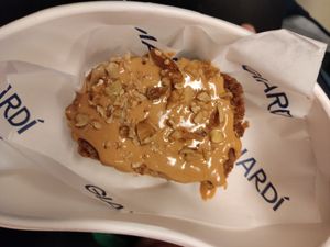 Walnut cake at GIARDÍ  in Milan