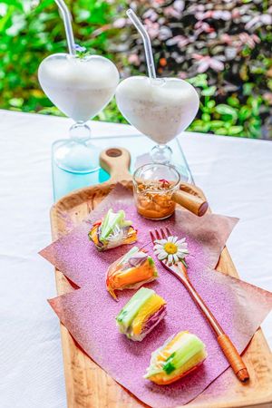 Raw Vegan Meal at San Gu Mao Lu - 三顾茅庐纯素生食餐厅 in Guangzhou