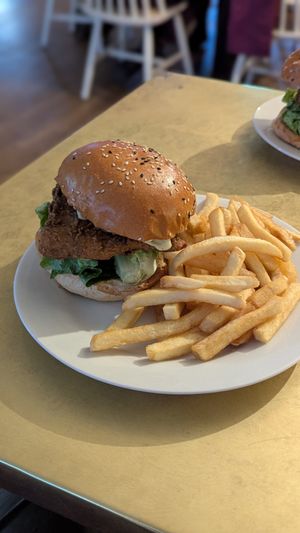  at Mama B's in Chippendale