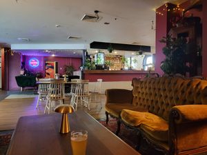  at Mama B's in Chippendale